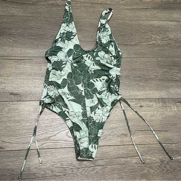 BOUND BY BOND-EYE In The Loop 1 Piece Bathing Suit Silver Fern Floral Sz S NWT. - Picture 3 of 9